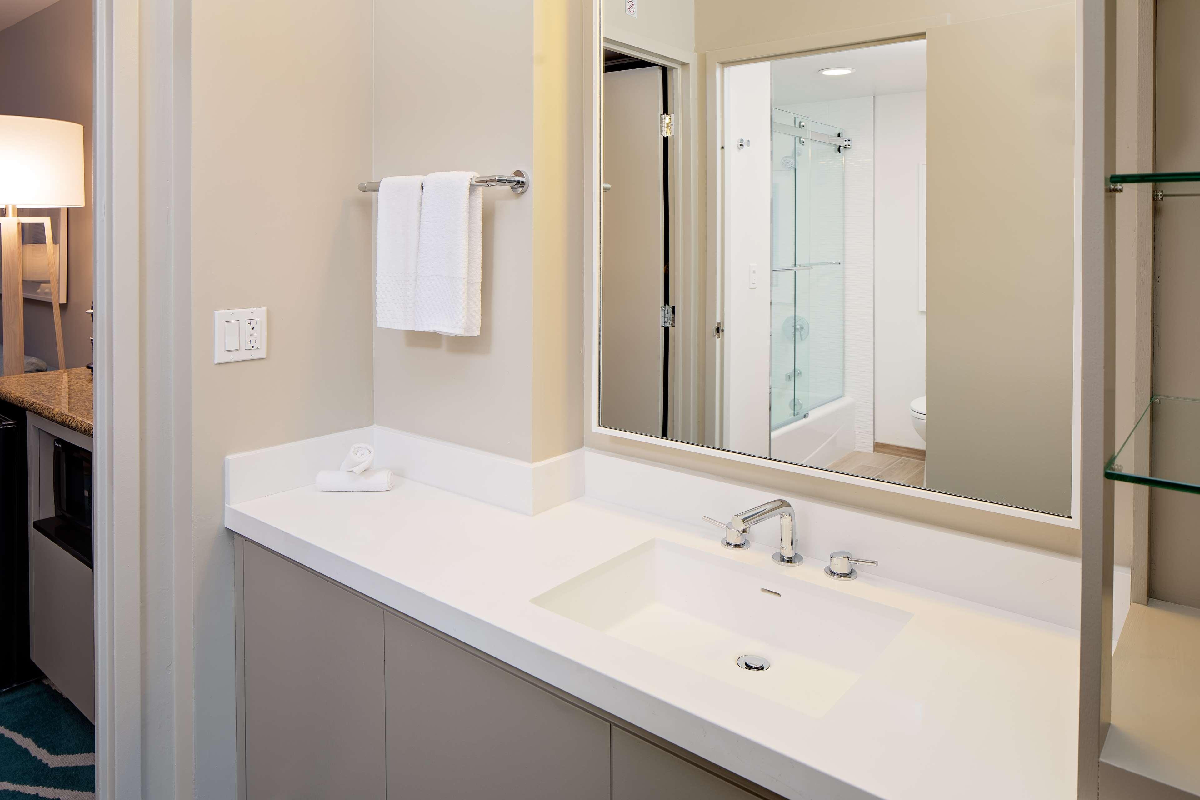 Embassy Suites By Hilton San Diego Bay Downtown Екстер'єр фото